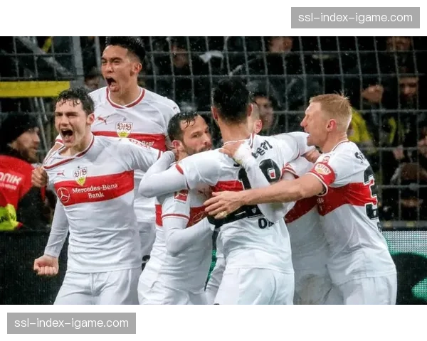 半场：斯图加特2-0领先门兴，昂达夫头顶脚踢完成双响